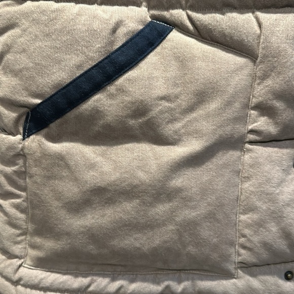 Men's Two-Tone Vest - Picture 3 of 6